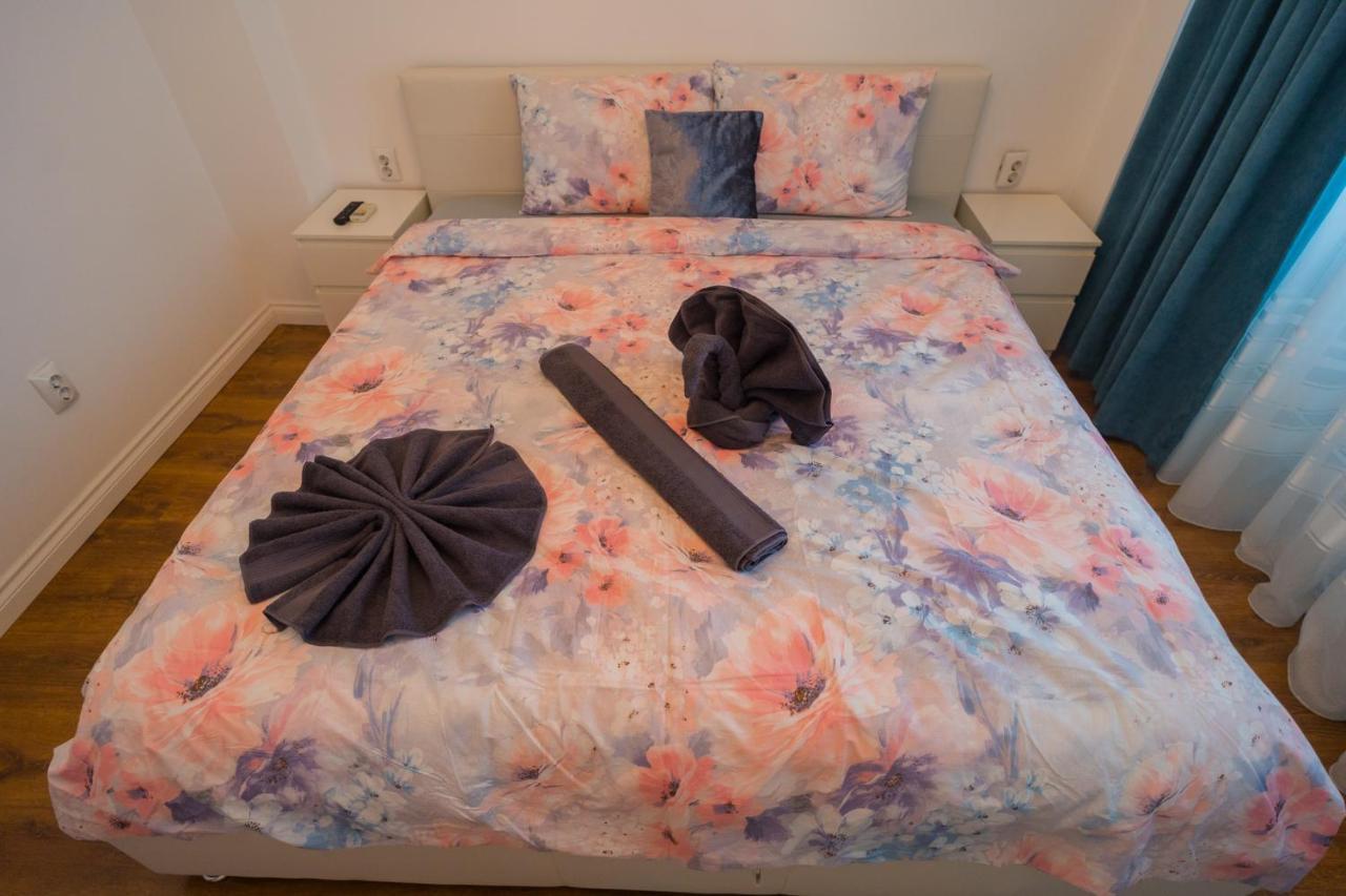Cozy & Spacious 2Br Apartment With Netflix บูคาเรสต์ ภายนอก รูปภาพ