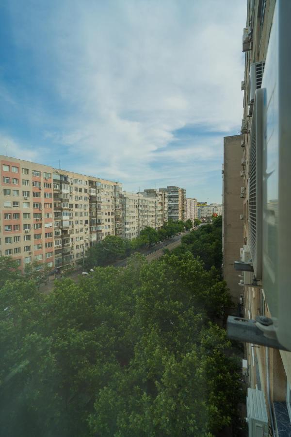 Cozy & Spacious 2Br Apartment With Netflix บูคาเรสต์ ภายนอก รูปภาพ