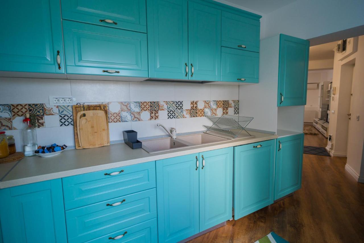 Cozy & Spacious 2Br Apartment With Netflix บูคาเรสต์ ภายนอก รูปภาพ