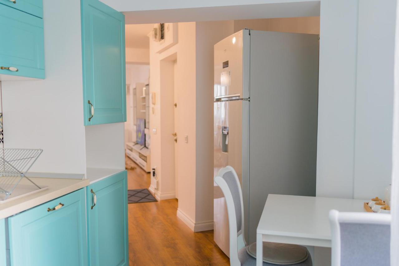 Cozy & Spacious 2Br Apartment With Netflix บูคาเรสต์ ภายนอก รูปภาพ