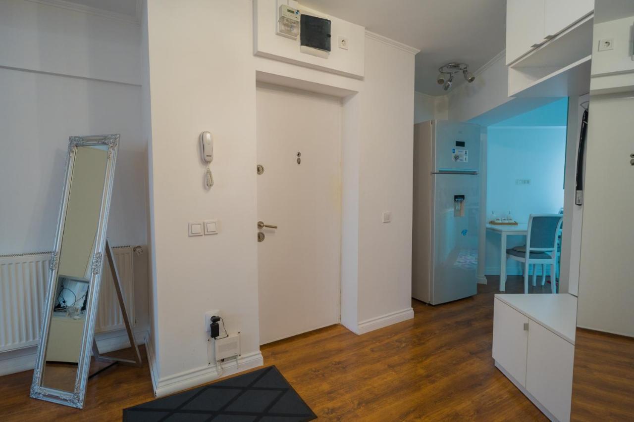 Cozy & Spacious 2Br Apartment With Netflix บูคาเรสต์ ภายนอก รูปภาพ