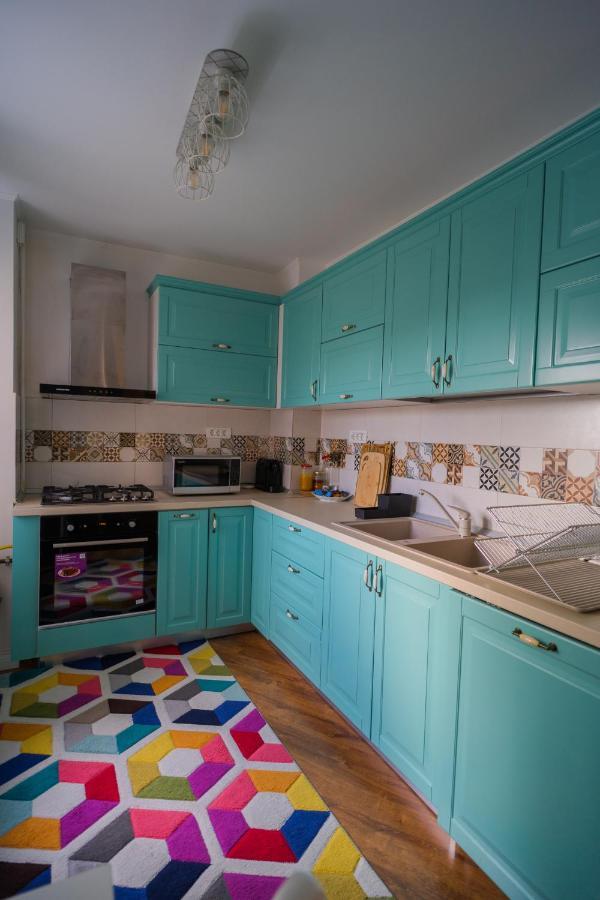 Cozy & Spacious 2Br Apartment With Netflix บูคาเรสต์ ภายนอก รูปภาพ